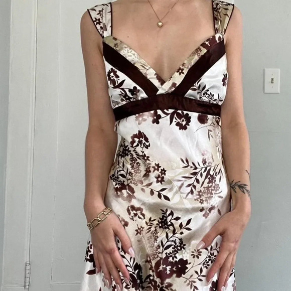 BCX vintage midi floral silky material dress size 3 - Picture 9 of 9